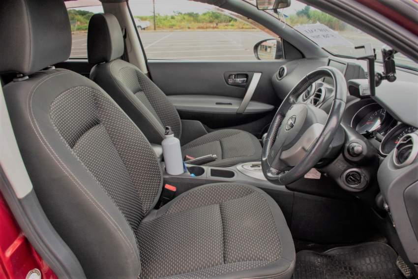 Nissan Dualis - 4 - SUV Cars  on Aster Vender