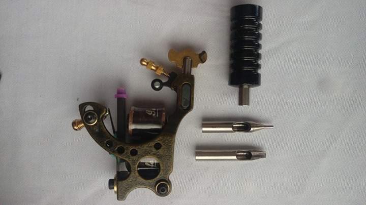 tattoo machine gun for sale.complete kit. - 0 - Others  on Aster Vender