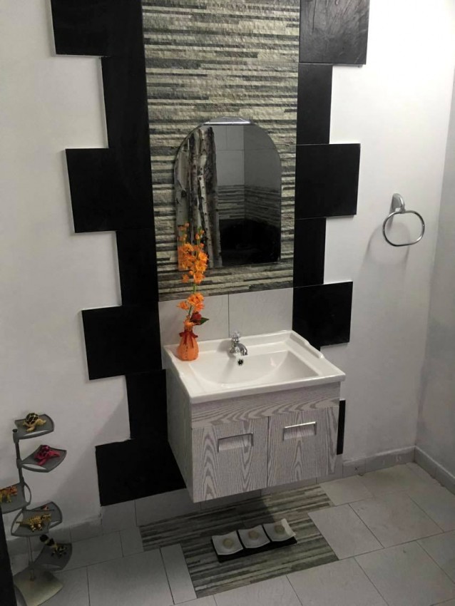 Duplex | Maison à Vendre - 12 - House  on Aster Vender