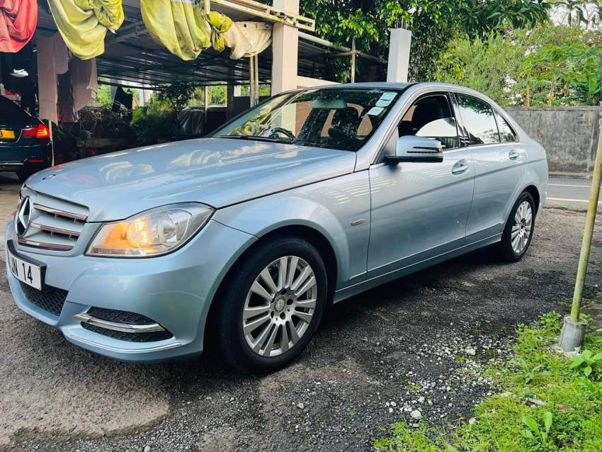 Benz - 0 - Compact cars  on Aster Vender