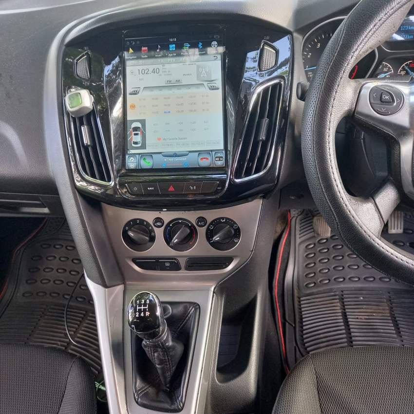 Ford Focus - 5 - Family Cars  on Aster Vender