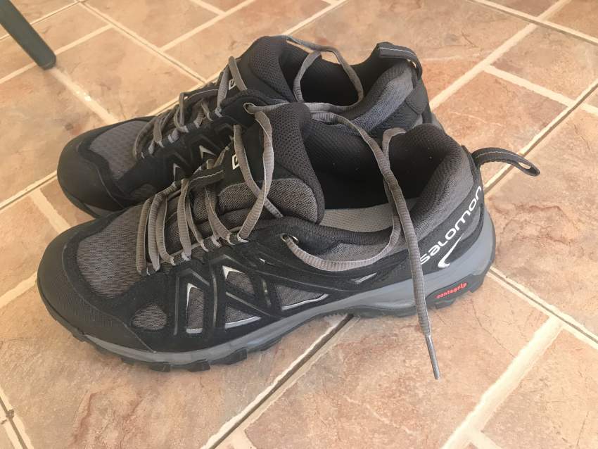 Salomon Shoes - 4 - Sports shoes  on Aster Vender