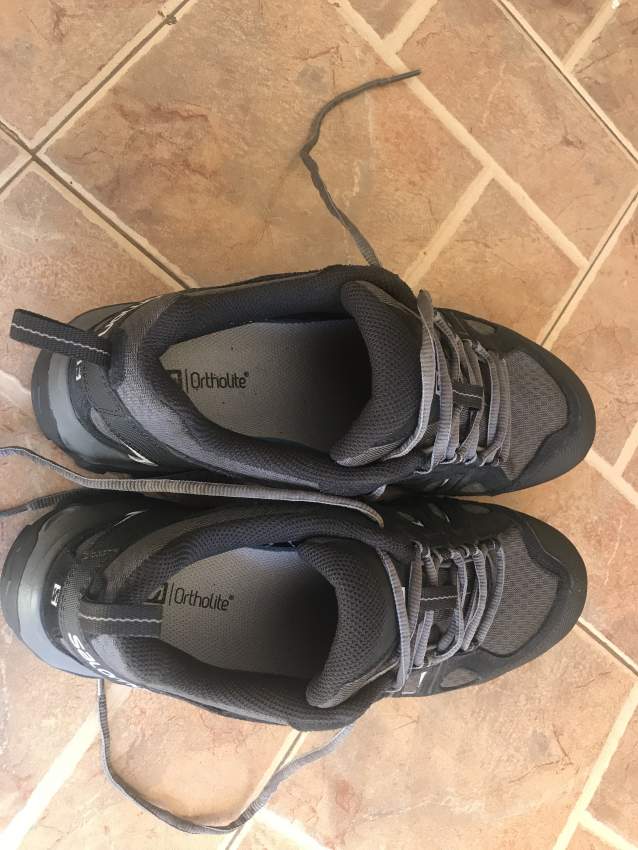 Salomon Shoes - 5 - Sports shoes  on Aster Vender