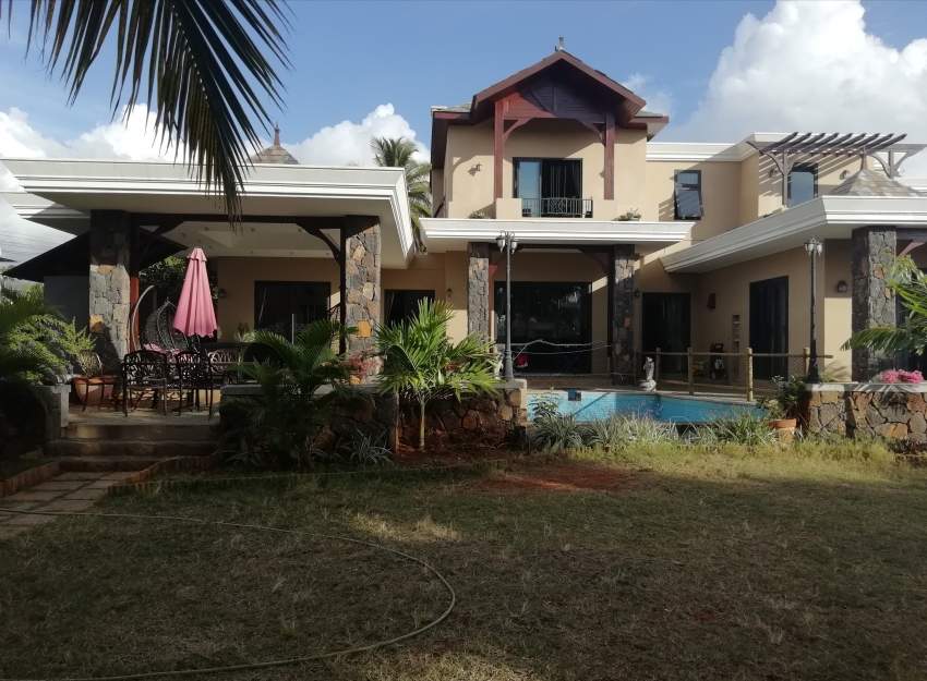 Exclusive luxurious house for sale in Baie du Tombeau.  - 0 - House  on Aster Vender