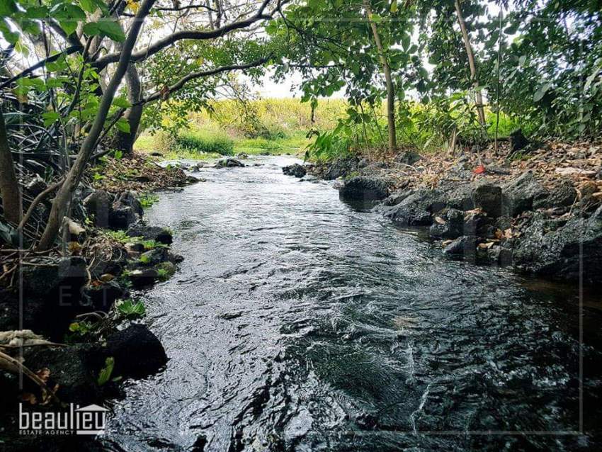 2.766 m² land, Pont Blanc on Aster Vender