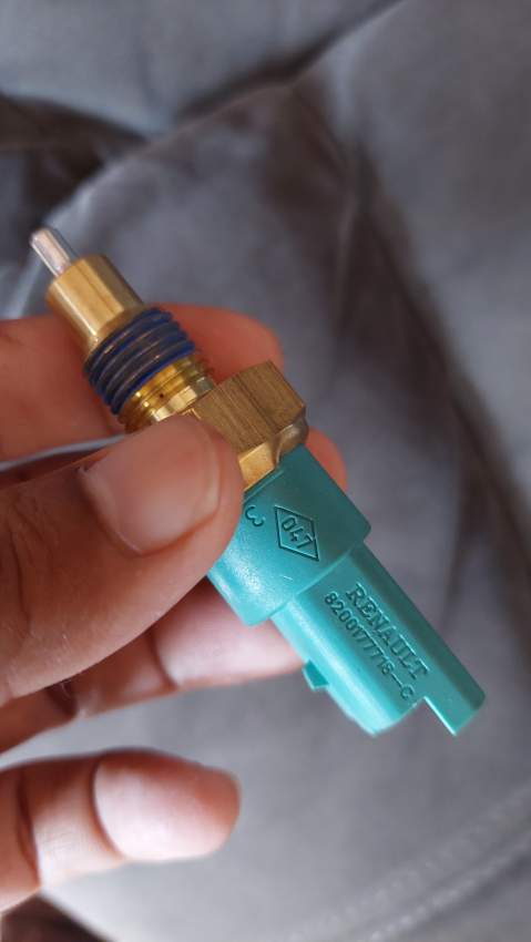 Nissan ak12 start and reverse sensor - 2 - Spare Parts  on Aster Vender