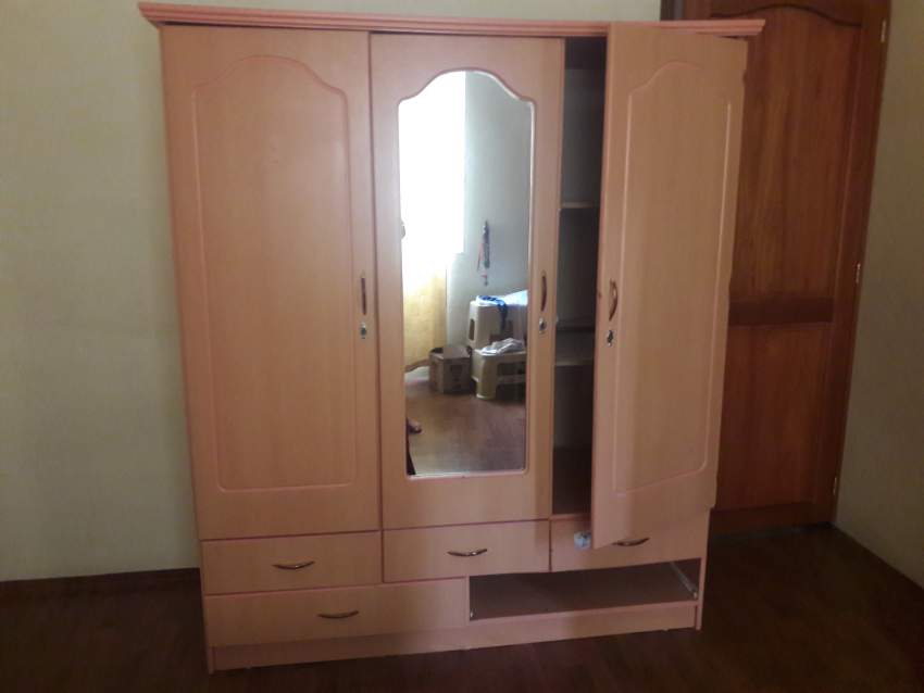 MEUBLES POUR CHAMBRE A COUCHER - 2 - Bedroom Furnitures  on Aster Vender