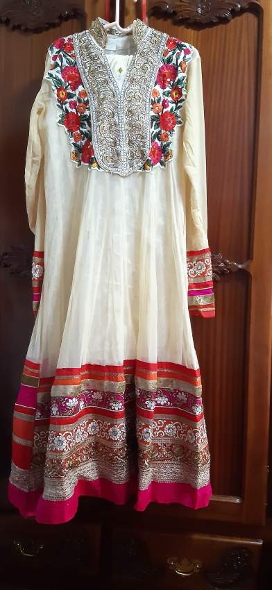 Wedding clothes - 1 - Wedding clothes  on Aster Vender