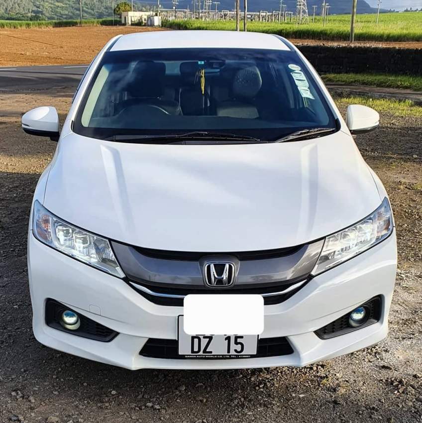Honda Grace 1.5 Sedan Hybrid Automatic - 5 - Family Cars  on Aster Vender