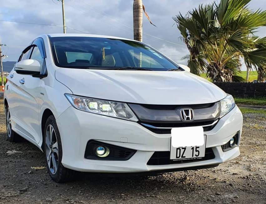 Honda Grace 1.5 Sedan Hybrid Automatic - 0 - Family Cars  on Aster Vender