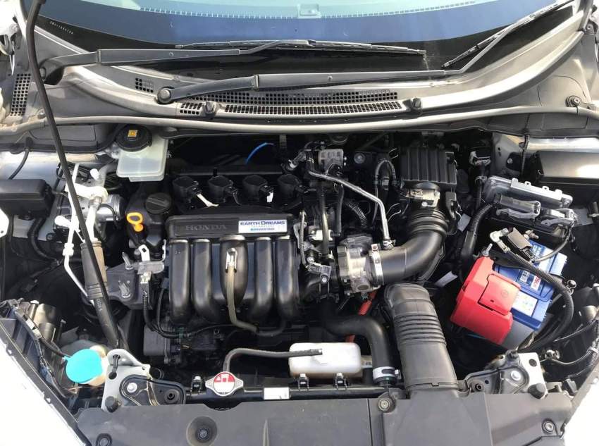 Honda Grace 1.5 Sedan Hybrid Automatic - 1 - Family Cars  on Aster Vender