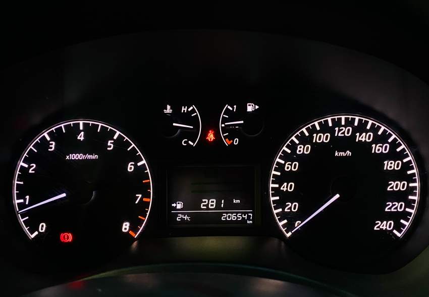 Nissan Sentra 2013 - 3 - Family Cars  on Aster Vender