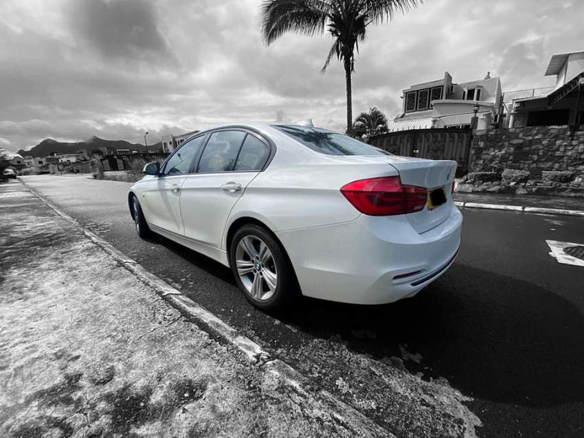 BMW 318i Sport Line - 1.5 - Dec 2016 - 0 - Family Cars  on Aster Vender