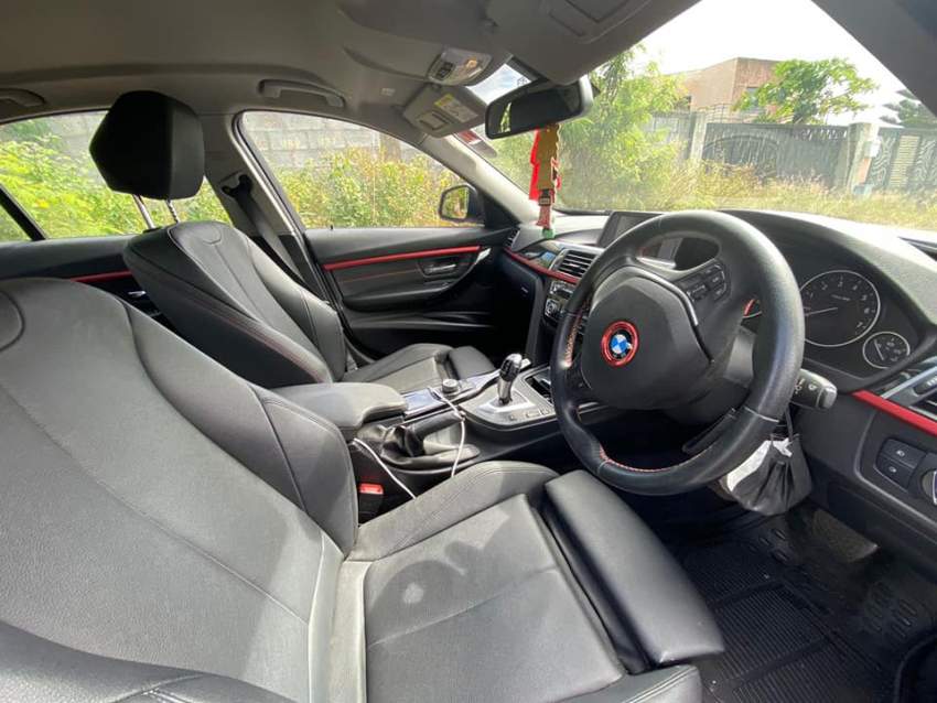 BMW 318i Sport Line - 1.5 - Dec 2016 - 4 - Family Cars  on Aster Vender