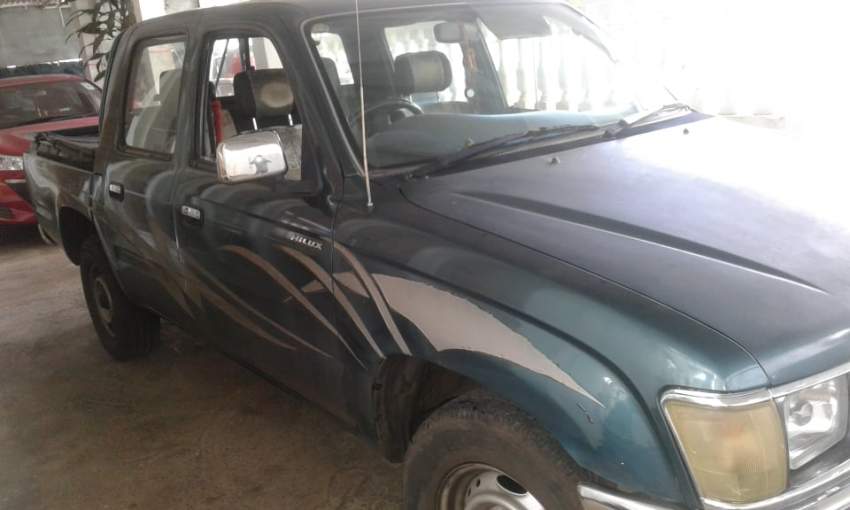 Toyota Hilux 2*4 Yr 98 for sale - 0 - Pickup trucks (4x4 & 4x2)  on Aster Vender