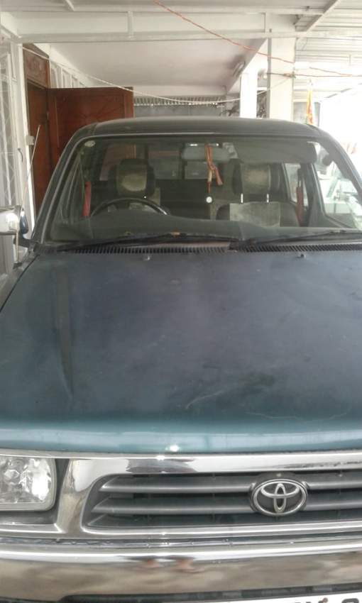 Toyota Hilux 2*4 Yr 98 for sale - 3 - Pickup trucks (4x4 & 4x2)  on Aster Vender