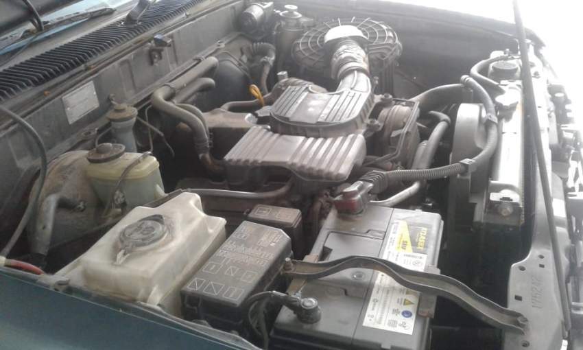 Toyota Hilux 2*4 Yr 98 for sale - 2 - Pickup trucks (4x4 & 4x2)  on Aster Vender