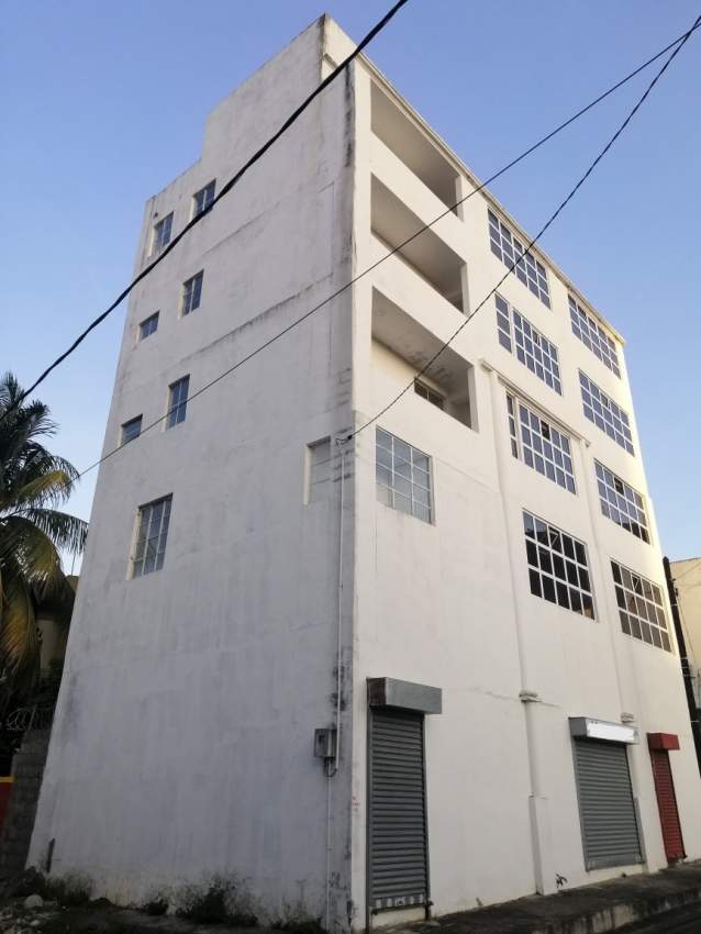 Floor for sale at port louis - 2 - Apartments  on Aster Vender