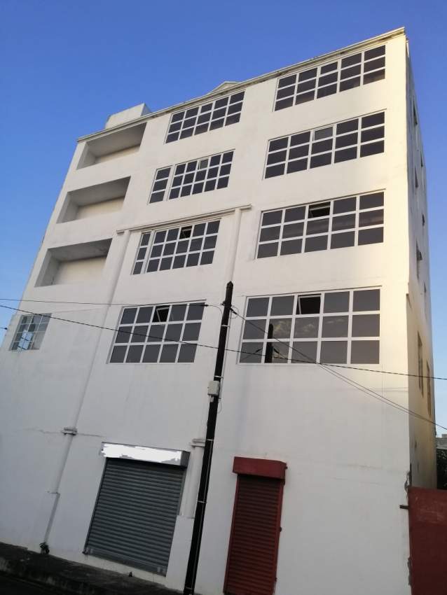Floor for sale at port louis - 0 - Apartments  on Aster Vender
