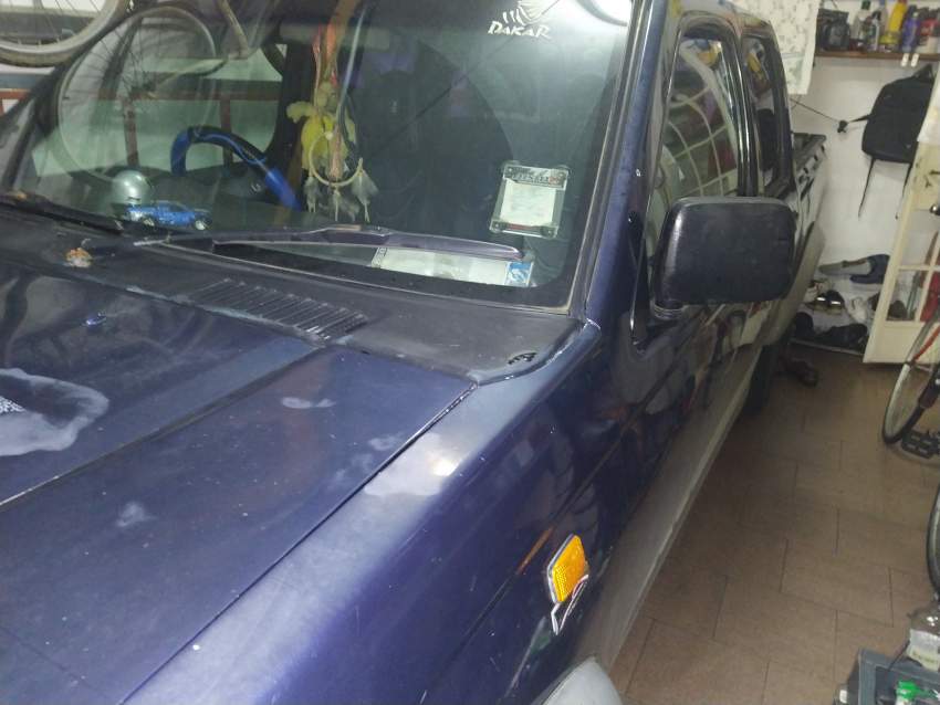 Nissan Hardbody D22 - 3 - Pickup trucks (4x4 & 4x2)  on Aster Vender