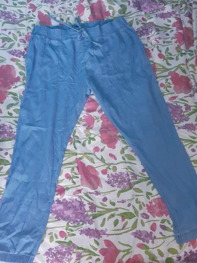 Selling  - 0 - Pants & Leggings (Women)  on Aster Vender