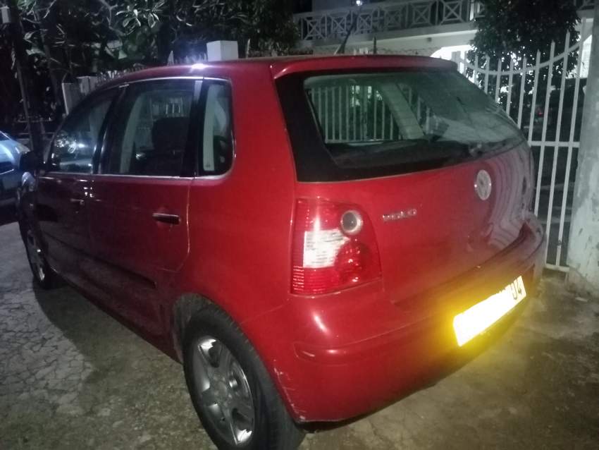 Volkswagen Polo Year 04 - 2 - Compact cars  on Aster Vender