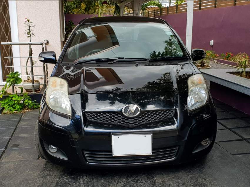 Toyota Vitz Year 2009 Engine 1300cc - 1 - Compact cars  on Aster Vender