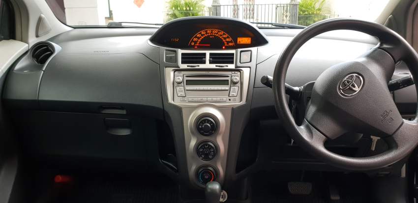 Toyota Vitz Year 2009 Engine 1300cc - 3 - Compact cars  on Aster Vender