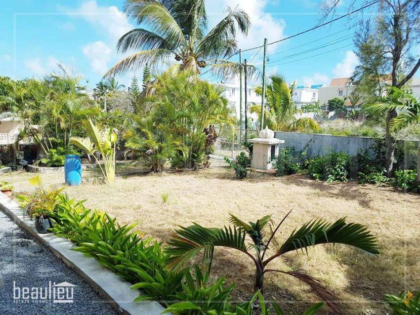 Unfurnished house for long term RENT in Calodyne, Grand Gaube. - 9 - House  on Aster Vender