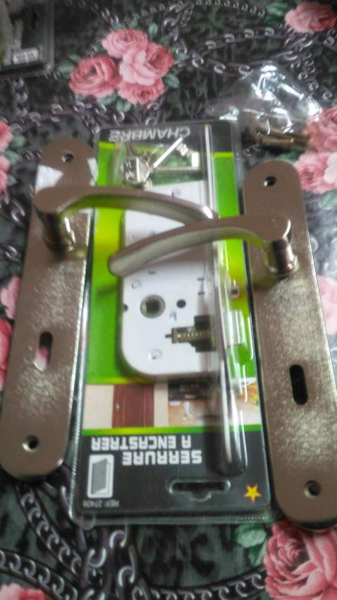 poigner pour porte  - 1 - Others  on Aster Vender