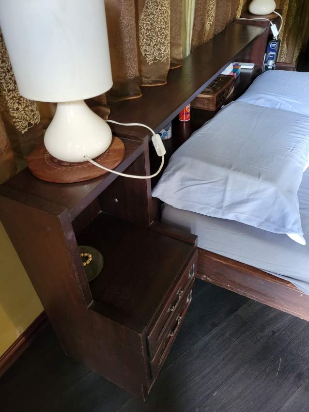 Lit double en bois  - 0 - Bedroom Furnitures  on Aster Vender