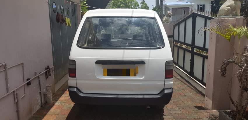 Toyota Condor  2001 - 3 - Cargo Van (Delivery Van)  on Aster Vender