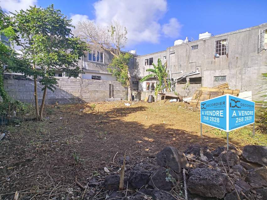 (Ref. MA7-670) Terrain résidentiel dans un quartier prisé - 1 - Land  on Aster Vender