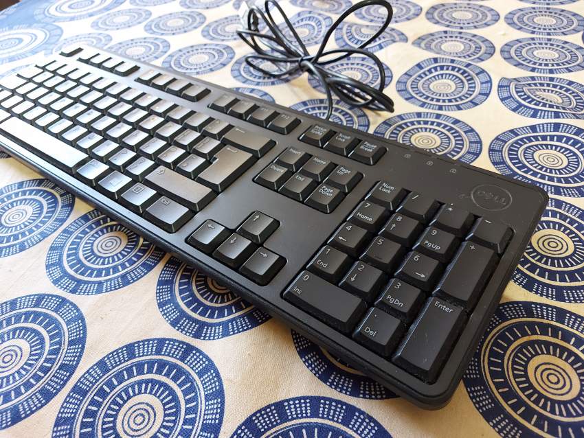 KEYBOARD - DELL - 3 - Other PC Components  on Aster Vender