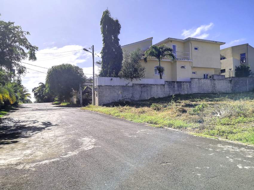 (Ref. MA7-678) Terrain résidentiel viabilisé dans un environnement cal - 2 - Land  on Aster Vender