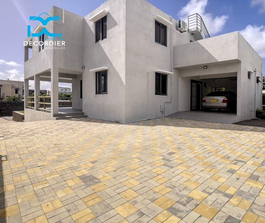 (Ref. MA7-684) Grande maison moderne avec piscine et jardin - 9 - House  on Aster Vender