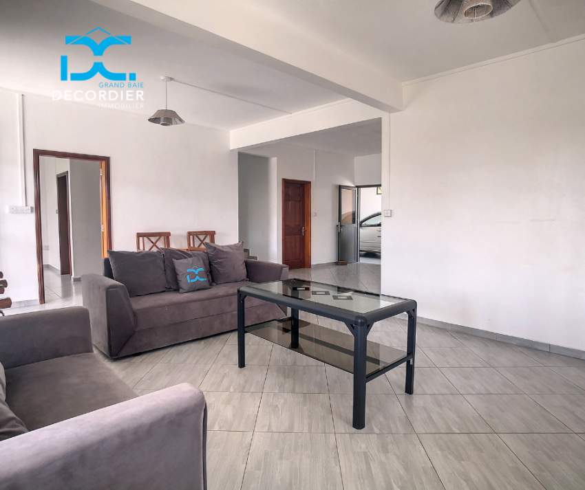 (Ref. MA7-684) Grande maison moderne avec piscine et jardin - 4 - House  on Aster Vender