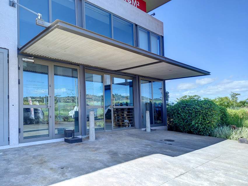 (Ref. MA7-689) Local commercial au bord de l'autoroute - 1 - Commercial Space  on Aster Vender