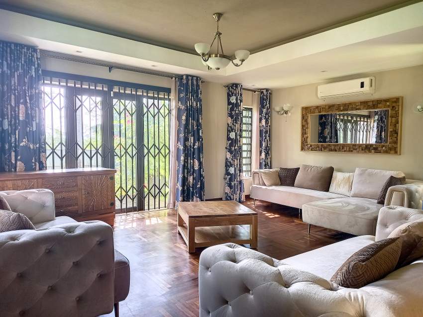 (Ref. MA7-699) Grande maison moderne avec piscine et jardin - 2 - House  on Aster Vender