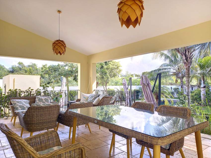 (Ref. MA7-699) Grande maison moderne avec piscine et jardin - 1 - House  on Aster Vender