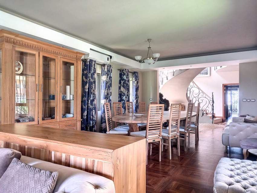 (Ref. MA7-699) Grande maison moderne avec piscine et jardin - 3 - House  on Aster Vender