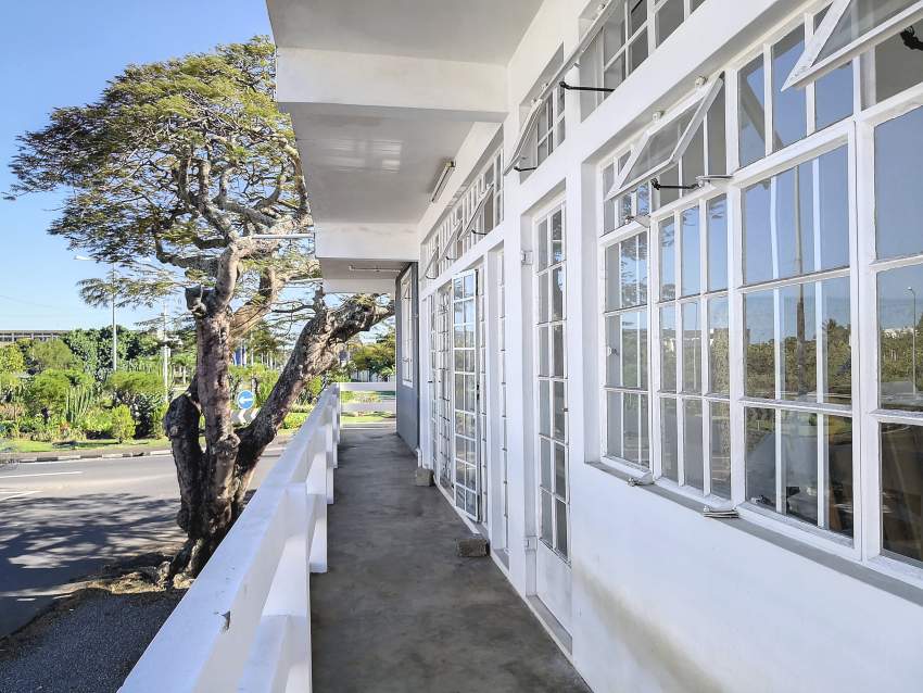 (Ref. MA7-705) Local commercial en face de Grand Baie La Croisette - 0 - Commercial Space  on Aster Vender