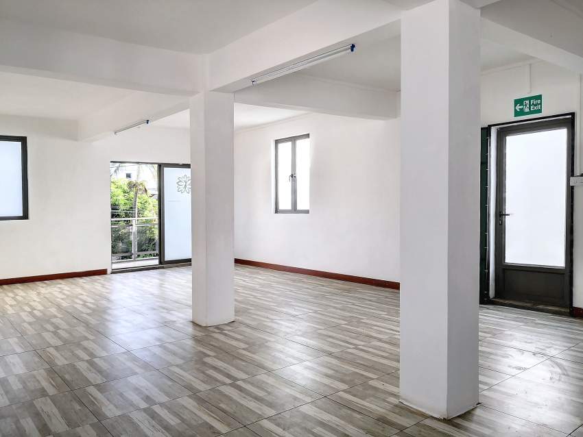 (Ref. MA7-707) Local commercial proche de toutes commodités. - 3 - Commercial Space  on Aster Vender