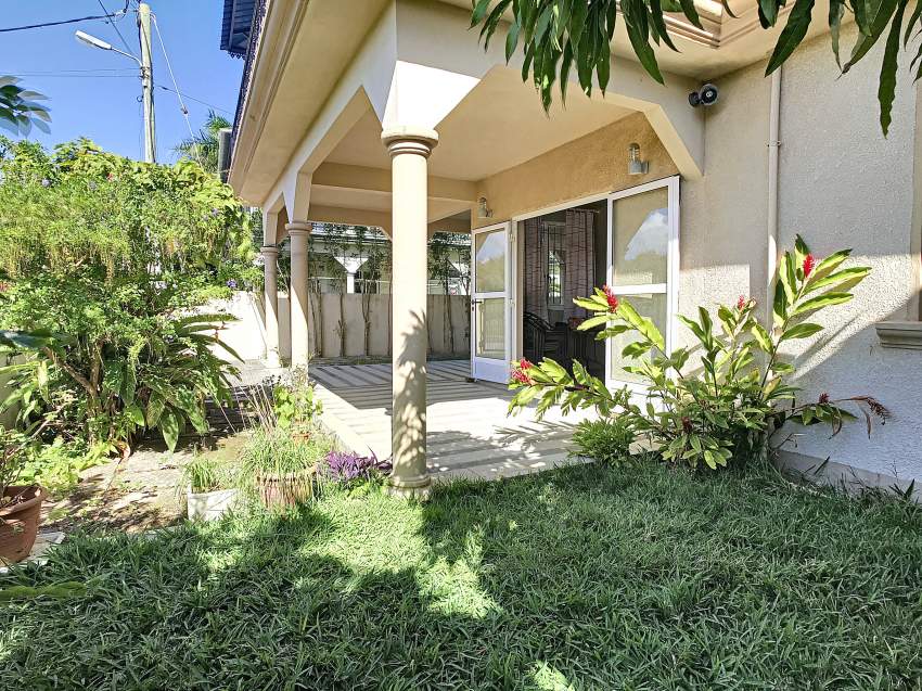 (Ref. MA7-711) Grande maison individuelle avec un beau jardin arboré - 2 - House  on Aster Vender