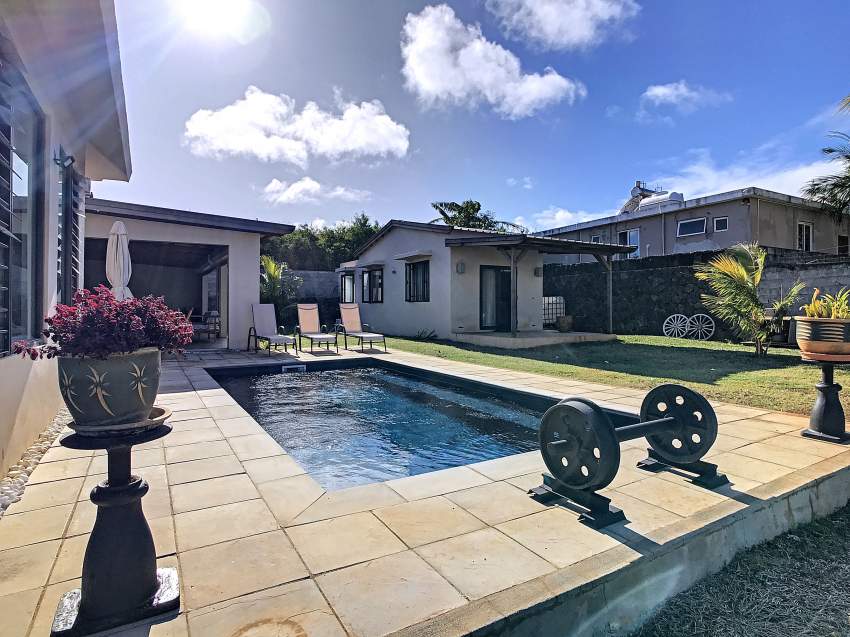 (Ref. MA7-715) Grande maison moderne avec piscine et un grand jardin - 1 - House  on Aster Vender