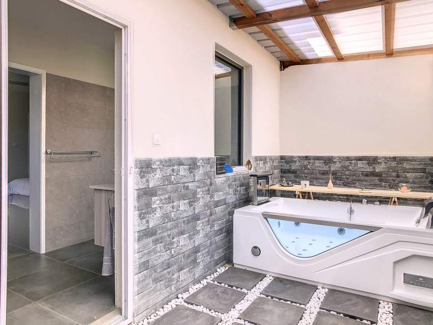 (Ref. MA7-715) Grande maison moderne avec piscine et un grand jardin - 8 - House  on Aster Vender