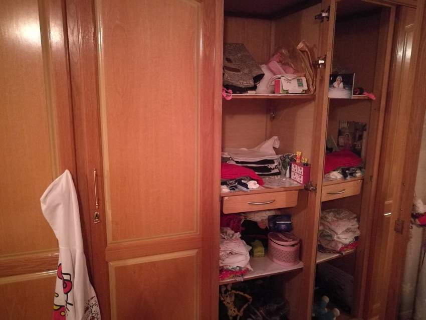 Armoire a Vendre - 2 - Armoires & Dressers  on Aster Vender
