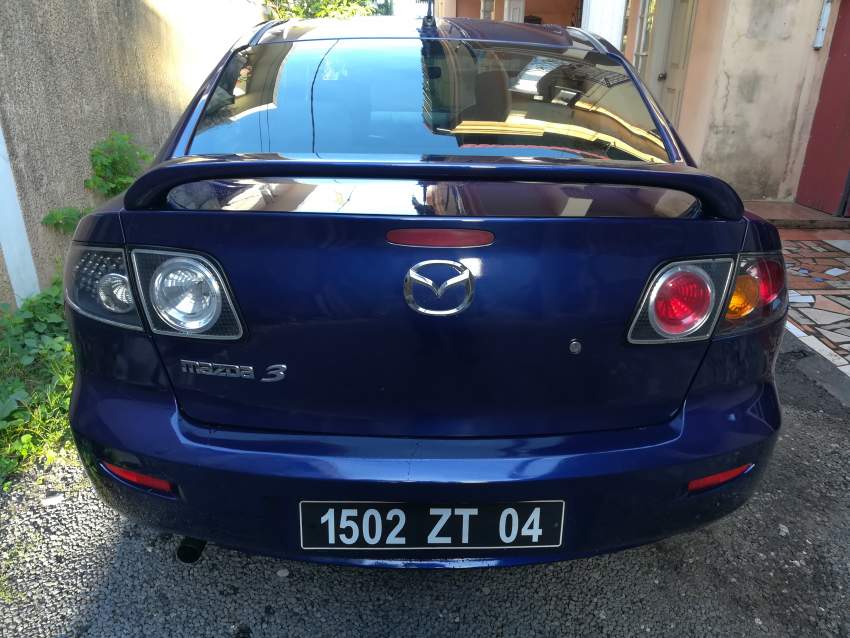 Mazda 3 - 4 - Compact cars  on Aster Vender