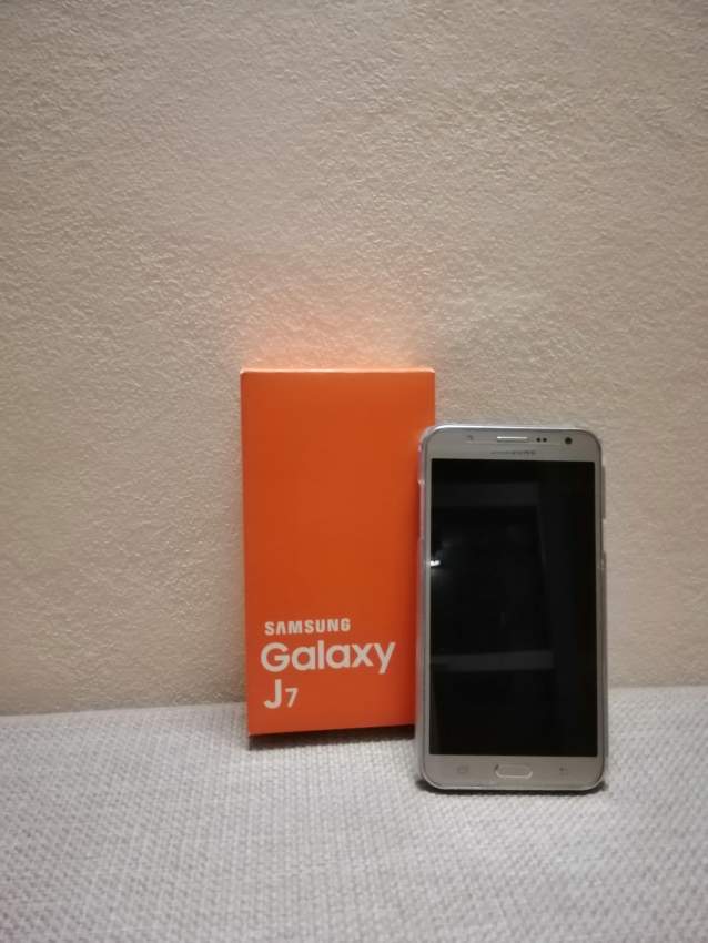 Samsung j7 - 0 - Samsung Phones  on Aster Vender