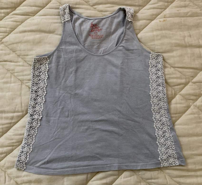 Shirt- tshirt dor sale - 2 - Tops (Women)  on Aster Vender